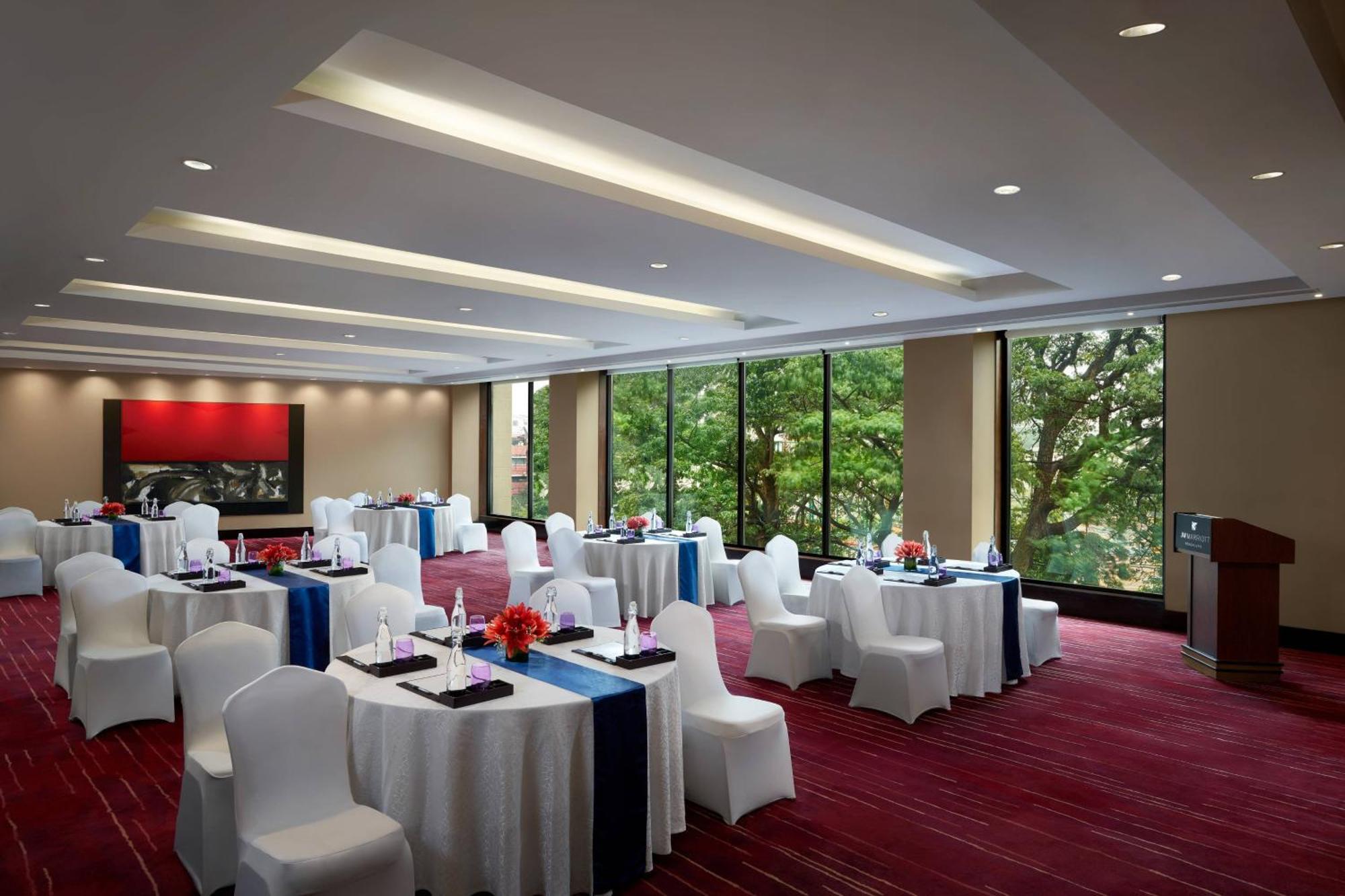 Jw Marriott Hotel Bengaluru Экстерьер фото